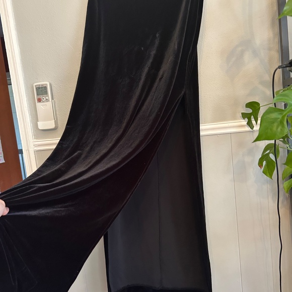 Tadashi velour black long skirt - Picture 3 of 11